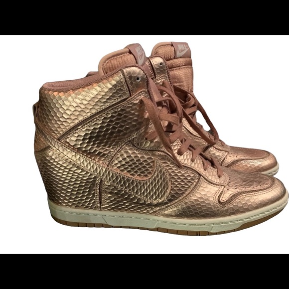 Nike Shoes - Nike sky high size11 near mint price is firm
